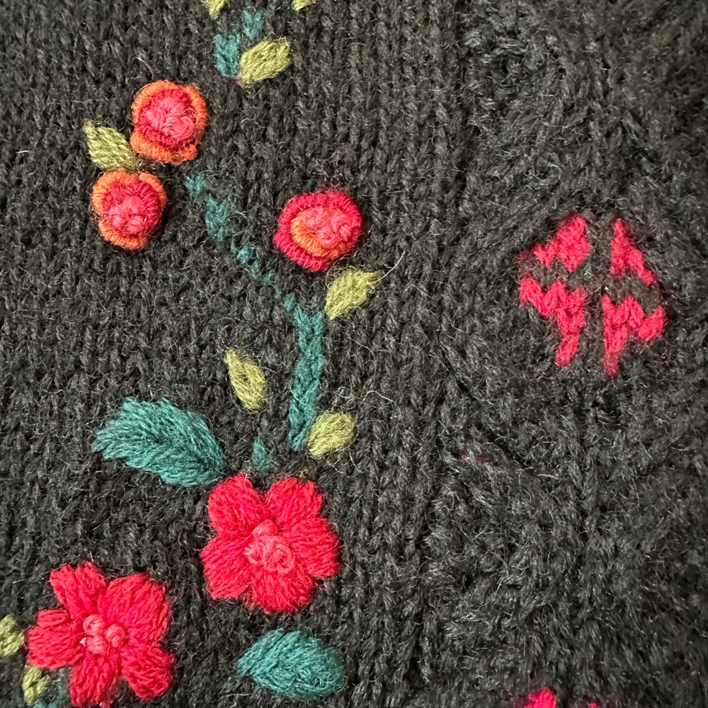 Laura Ashley Vintage Floral Embroidered Black Baba Yaga Cardigan - Picture 15 of 17